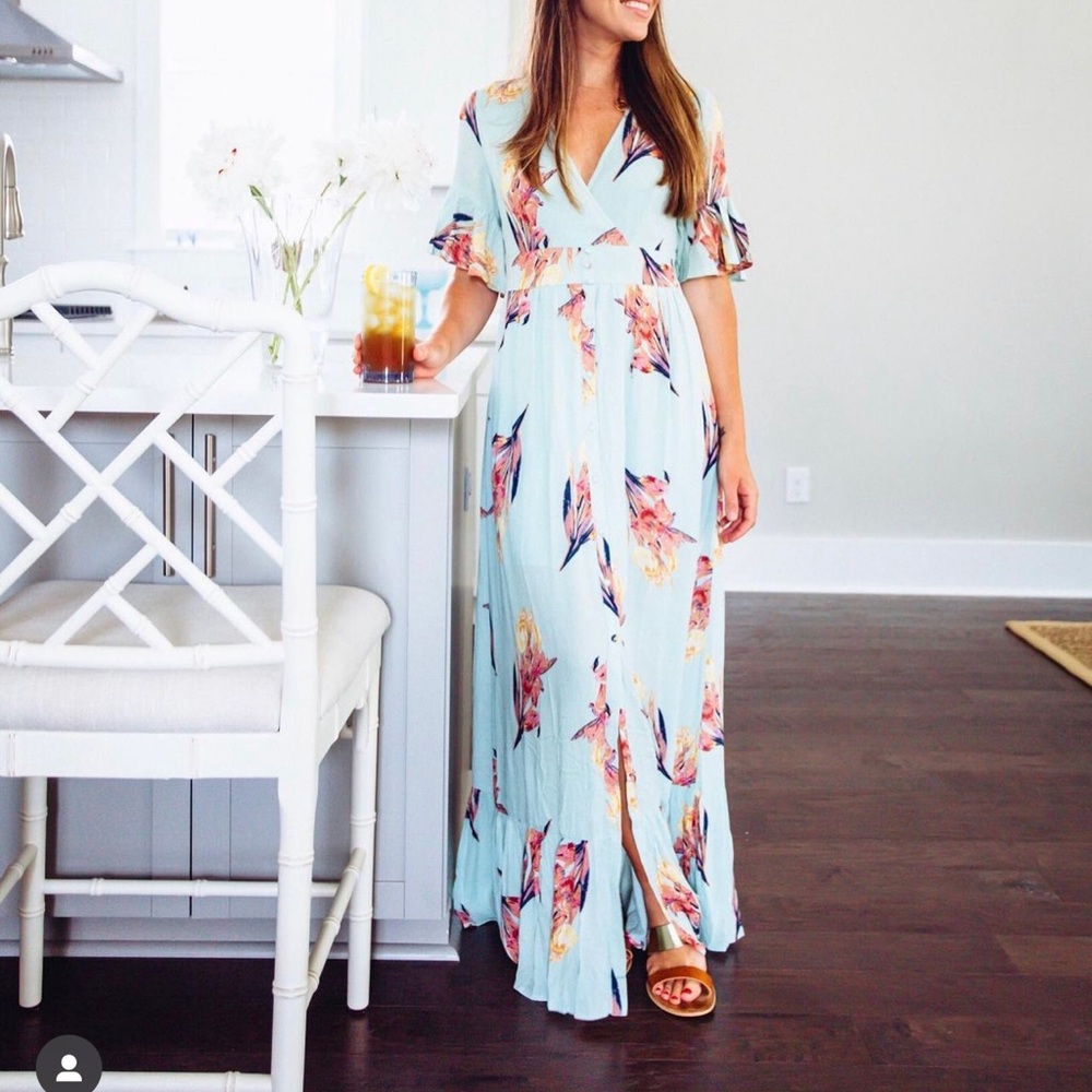 Blue Floral Flutter Sleeve Maxi Dress - Sz Medium